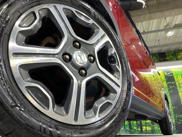 �y����15�C���`�A���~�z�C�[���z�O�ςɃ}�b�`���������A���~�z�C�[���𑕒����Ă���܂��B�e��ЊO�A���~�z�C�[����A�X�^�b�h���X�^�C�����戵�����Ă���܂��B���񂲑��k����������