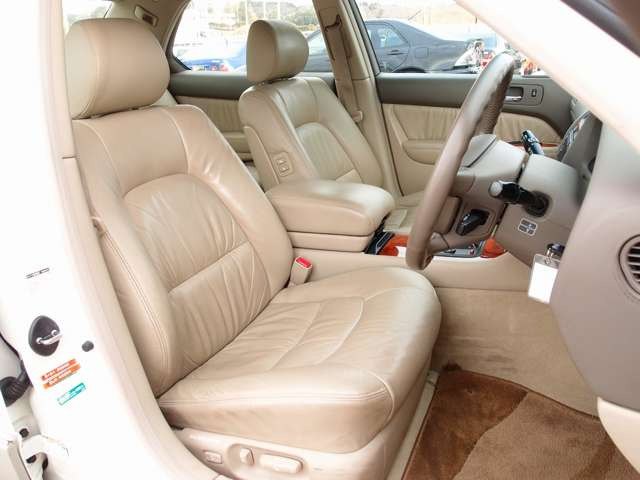 �^�]�ȁA����ȃV�[�g�͓d���ɂĒ����\�ȃp���[�V�[�g�ɃV�[�g�q�[�^�[�A�V�[�g�������[�����B�Y��ȃx�[�W���{�v�V�[�g�ɂ͋C�ɂȂ�悤�ȎC���؂��������܂���B�������̂��q�l�������S���Ă������������܂�