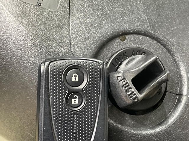 �y�L�[�t���[�V�X�e���z�J�o����|�P�b�g�ɓ��ꂽ�܂܂ł��h�A�̎{���E�������\�ȃX�}�[�g�L�[�𑕔��B�G���W���̃I���E�I�t�����J�M�����o���K�v����������Ƃ��Ă��֗��ł���