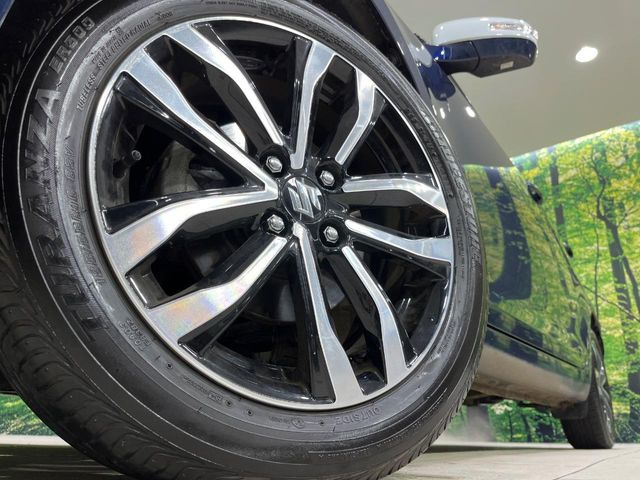 �y����16�C���`�A���~�z�C�[���z�O�ςɃ}�b�`���������A���~�z�C�[���𑕒����Ă���܂��B�e��ЊO�A���~�z�C�[����A�X�^�b�h���X�^�C�����戵�����Ă���܂��B���񂲑��k����������