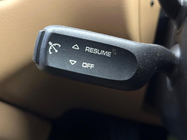 ���I�[�g�N���[�Y�R���g���[��:�������H�⎩���Ԑ�p���H���ɂāA�葬���q���\�ƂȂ�֗��ȋ@�\�ł��B�������ړ��̍ۂł����ɂ����֗��ɂ��g�����������܂���