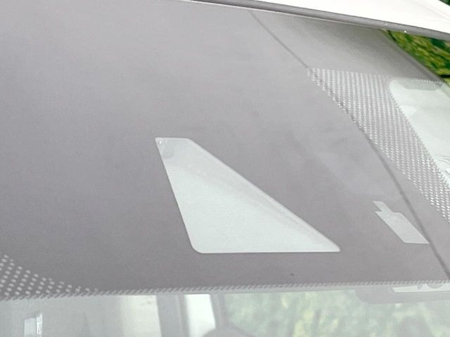 �y�z���_�Z���V���O�z���s���ɑO���̎ԗ�����F�����A�Փ˂������Ȏ��͌x��ƃu���[�L�ŏՓˉ���Ɣ�Q�y�����A�V�X�g�B�����S�Ƀh���C�u�����y���݂��������܂��B