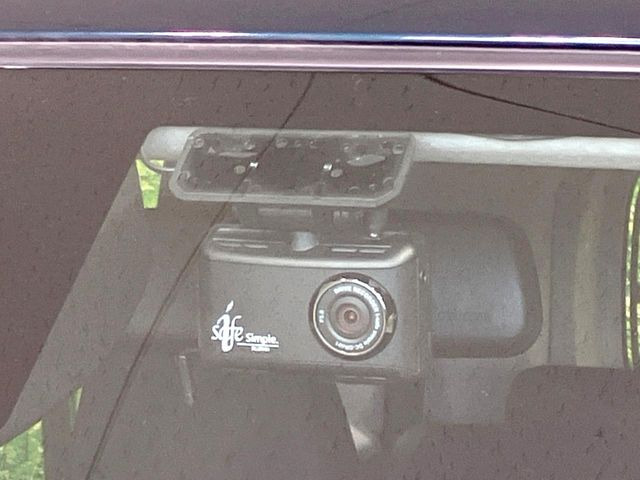 【ドライブレコーダー】ドライブレコーダー装備!走行中はもちろん、あおり運転や事故に遭遇した際、映像で記録し、万一のリスクに備えます。※記録用SDカードはお客様ご自身でご準備いただく必要があります。