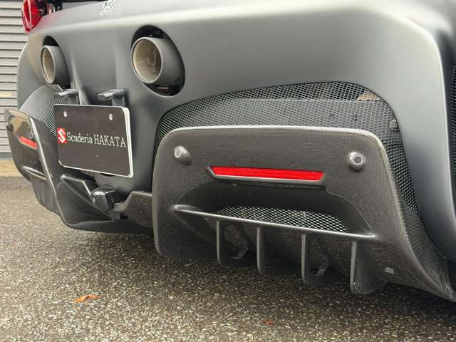 �y�I�v�V�����z���A�f�B�t���[�U�[�E�J�[�{��(��760.000-)�E�u���b�N�Z���~�b�N�E�G�O�]�[�X�g�p�C�v(��162.000-)