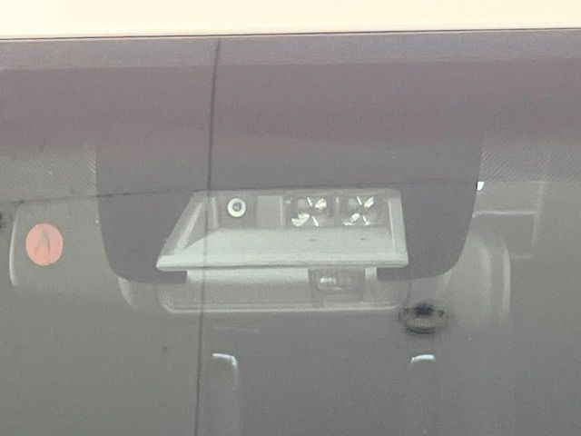 �y�Փˌy�����u�z���s���ɑO���̎ԗ�����F�����A�Փ˂������Ȏ��͌x��ƃu���[�L�ŏՓˉ���Ɣ�Q�y�����A�V�X�g�B�����S�Ƀh���C�u�����y���݂��������܂��B