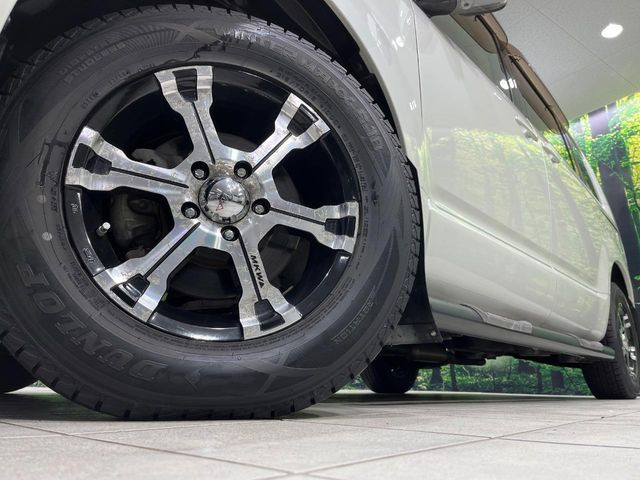 �y16�C���`�A���~�z�C�[���z�O�ςɃ}�b�`�����A���~�z�C�[���𑕒����Ă���܂��B�e��A���~�z�C�[����A�X�^�b�h���X�^�C�����戵�����Ă���܂��B���񂲑��k����������