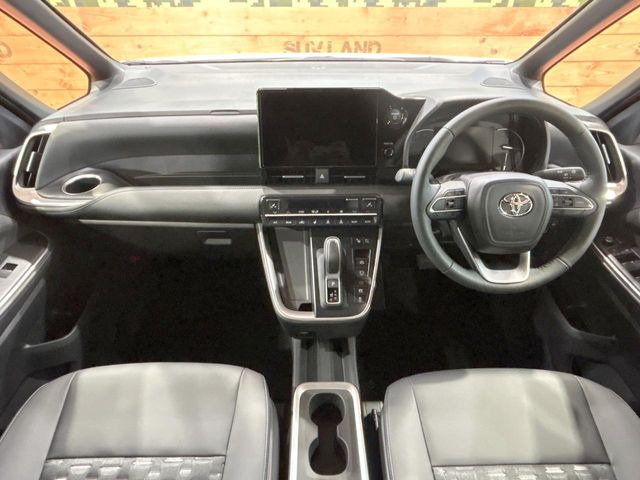 ヴォクシー1.8 ハイブリッド S-Z