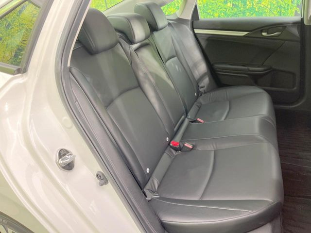 �㕔���Ȃ��C�ɂȂ�^�]�ȃV�[�g���͎g�p�������Ȃ��A�ǍD�ȏ�ԂƂȂ��Ă��܂��B�O�I�[�i�[�l�����J�Ɏg���Ă������Ƃ��悭�킩��܂��ˁB�悤�ȃL�Y�E�����ւ��蓙�A�傫�ȃ_���[�W�͂Ȃ��A�ǍD�ȏ�Ԃł��B