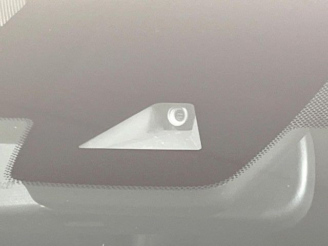 �y�C���e���W�F���g�G�}�[�W�F���V�[�u���[�L�z�t�����g�J�����őO���̎ԗ�����s�҂����m�B�Փ˂������Ȏ��͏Փ˔�Q�y���u���[�L���쓮�A�Փˉ�����T�|�[�g�B�����S�Ƀh���C�u�����y���݂��������܂��B