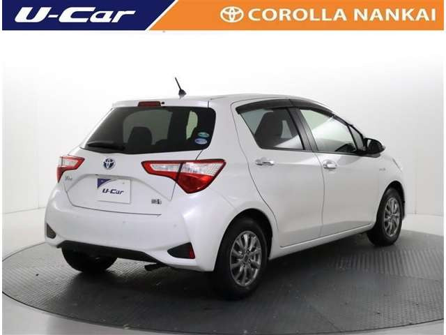 ヴィッツ1.5 ハイブリッド F セーフティ エディションIII