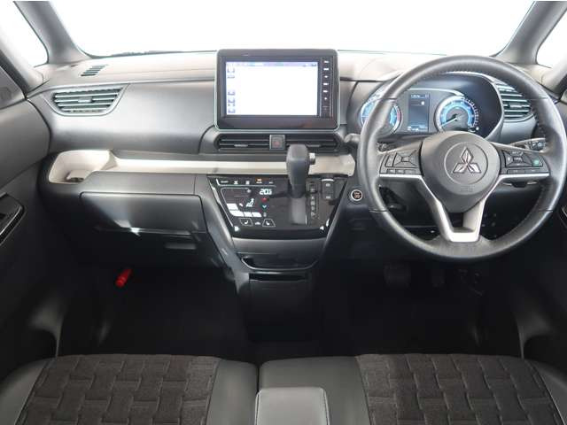 デリカミニT プレミアム 4WD