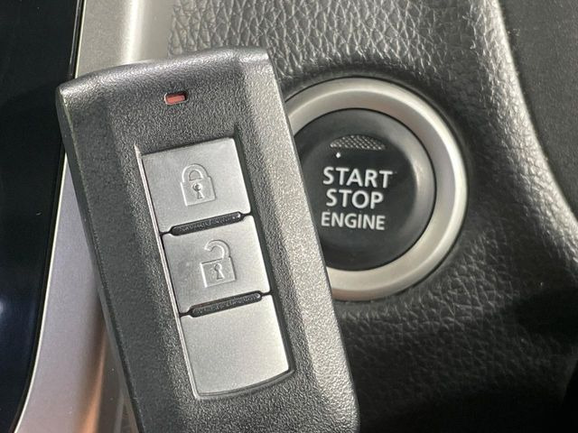 �y�I�y���[�V�����L�[�z�J�o����|�P�b�g�ɓ��ꂽ�܂܂ł��h�A�̎{���E�������\�ȃX�}�[�g�L�[�𑕔��B�G���W���̃I���E�I�t�����J�M�����o���K�v����������Ƃ��Ă��֗��ł���