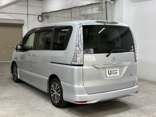 セレナ2.0 ハイウェイスター Vセレクション+Safety S-HYBRID