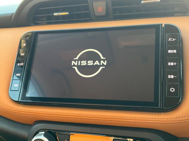 �y�����i�r�z�l�C�̏����i�r�𑕔����Ă���܂��B�i�r�̎g���₷���͂������A�I�[�f�B�I�@�\���[��!�L�����v�◷�s�͂������A�ʋ΂┃�����ȂǕ��i�̃h���C�u���y�����Ȃ�͂���