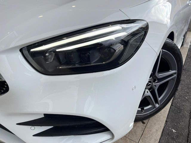 ��LED�w�b�h���C�g:������LED�w�b�h���C�g�ŁA���S�^�]���x����ǍD�Ȏ��E��!