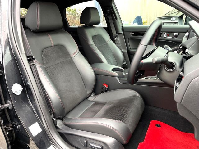 �y�n�[�t���U�[�V�[�g�z�������ƍ���S�n�𗼗������l�C�̃V�[�g���w�ʁE���ʂ̃t�@�u���b�N�f�ނ́A�ʋC���̗ǂ��⊊��ɂ����ɗD��Ă��܂��B�C���╞���ɍ��E���ꂸ���K�ɂ���肢�������܂��B