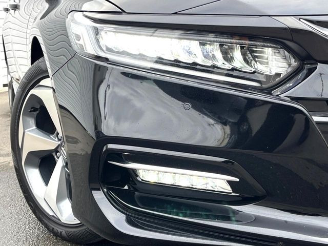 �yLED�w�b�h���C�g�z���V����ԑ��s�����ǍD�Ȏ��E���m�ۂ����S���ĉ^�]�ł��鍂�P�xLED�w�b�h���C�g�𑕔�!�_�����x�������A����d�͂��}�����Ă��܂��B