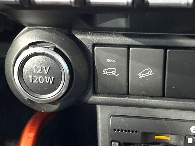 �y�_�E���q���A�V�X�g�z�}�ȍ⓹������Ƃ��Ɏ����Ńu���[�L�𐧌�A���̒ᑬ�x��ۂ��܂��B�ᓹ�∫�H�ȂǊ���₷���H�ʂ̉����ł��^�C�������b�N���Ȃ�������S!�n���h������ɏW���ł��܂�!