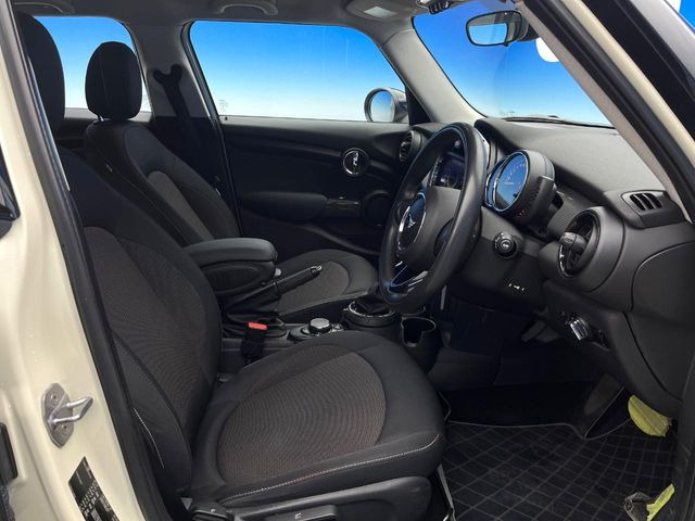 ���V�[�g�̎g�p��:�j��E�ւ�������Ȃ��A�����̒ʂ肫�ꂢ�ȏ�Ԃ��ێ����Ă���܂��B�܂��A�����N���[�j���O�E�R�[�e�B���O�����p�����������܂��B