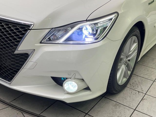 �yLED�w�b�h���C�g�z���V����ԑ��s�����ǍD�Ȏ��E���m�ۂ����S���ĉ^�]�ł��鍂�P�xLED�w�b�h���C�g�𑕔�!�_�����x�������A����d�͂��}�����Ă��܂��B