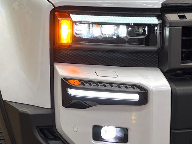 �yLED�w�b�h���C�g�z���V����ԑ��s�����ǍD�Ȏ��E���m�ۂ����S���ĉ^�]�ł��鍂�P�xLED�w�b�h���C�g�𑕔�!�_�����x�������A����d�͂��}�����Ă��܂��B