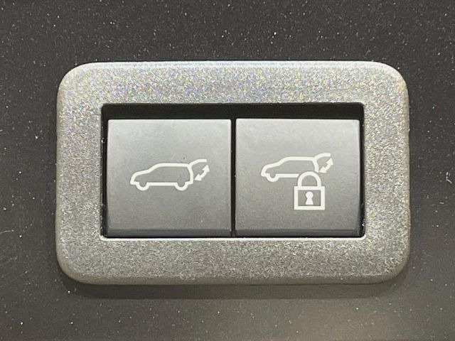 �y�p���[�o�b�N�h�A�z�X�}�[�g�L�[��^�]�Ȃ̃{�^�������������Ń��A�Q�[�g�������ŊJ���܂�!�ו��������Ă��鎞��A�����ʒu�ɂ���o�b�N�h�A��߂�ۂɕ֗��ȋ@�\�ł���