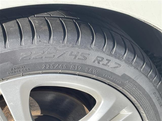 AクラスセダンA180