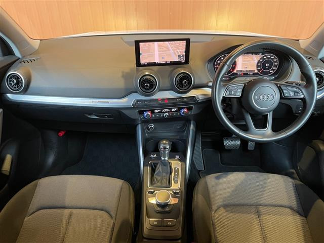 Q230 TFSI スポーツ