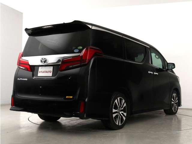 当店では、厳選された車両のみ展示しております。アルファード・ヴェルファイアに特化した専門店ならではの豊富な在庫の中から、お気に入りの一台をお探しください!