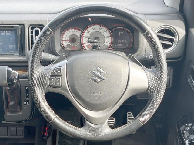 �y�����v�����X�e�A�����O�z�㎿�Ȋv���g�p���邱�ƂŁA��ɂ����������݂ƂĂ��^�]���₷���n���h���ł���