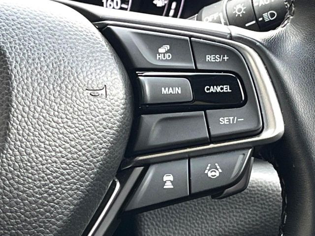 �y�z���_�Z���V���O�z���s���ɑO���̎ԗ�����F�����A�Փ˂������Ȏ��͌x��ƃu���[�L�ŏՓˉ���Ɣ�Q�y�����A�V�X�g�B�����S�Ƀh���C�u�����y���݂��������܂��B