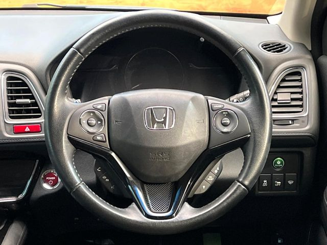 �y�����v�����X�e�A�����O�z�㎿�Ȋv���g�p���邱�ƂŁA��ɂ����������݂ƂĂ��^�]���₷���n���h���ł���