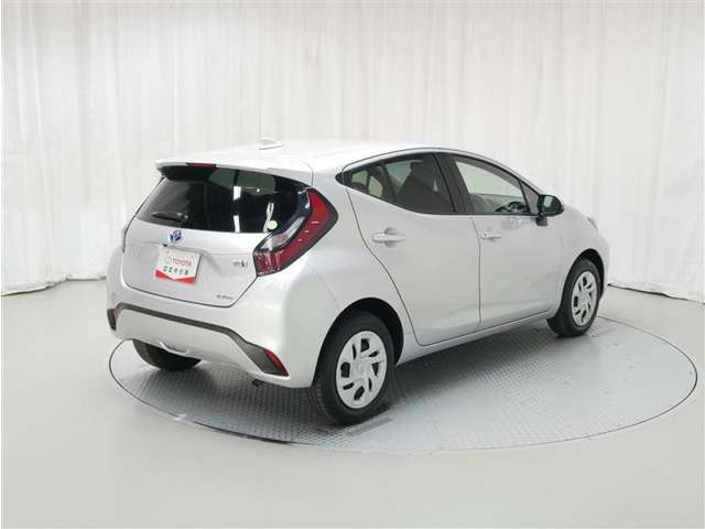 アクア1.5 G E-Four 4WD