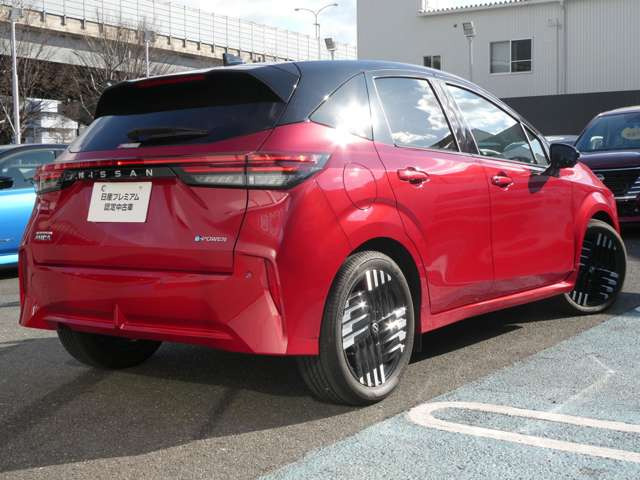 ノートオーラ1.2 G レザーエディション