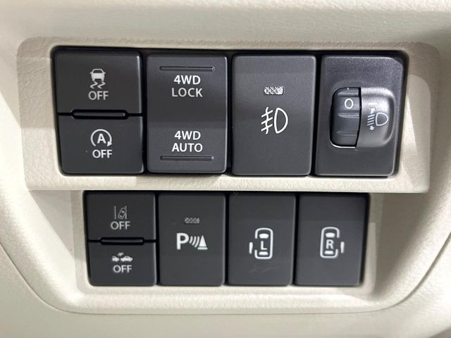 �y�����X���C�h�h�A�z���ԏ�ŗׂ̎ԂƂ̊Ԋu���������ɂ������A�X���C�h�h�A�Ȃ���S!�h�A�I�[�v������������炸�A�J�������L���̂ŏ��~�肪�Ƃ��Ă��ȒP�ł��B�傫�ȉו��̏o���������Ȃ���\��