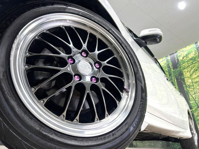 �y17�C���`�A���~�z�C�[���z�O�ςɃ}�b�`�����A���~�z�C�[���𑕒����Ă���܂��B�e��A���~�z�C�[����A�X�^�b�h���X�^�C�����戵�����Ă���܂��B���񂲑��k����������