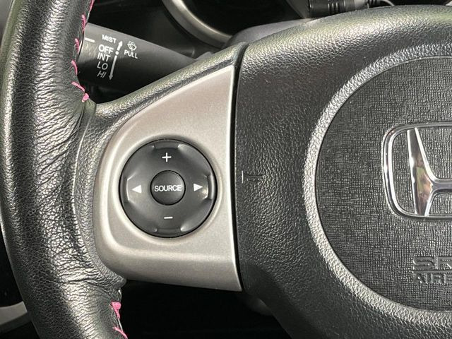 �y�X�e�A�����O�X�C�b�`�z�^�]���A�O������ڐ������炷���ƂȂ��A�I�[�f�B�I���̑��삪�\�ȕ֗��@�\!���S&���K�ȃh���C�u�����o���Ă���܂���