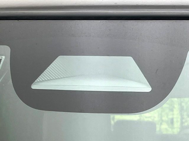 �y�z���_�Z���V���O�z���s���ɑO���̎ԗ�����F�����A�Փ˂������Ȏ��͌x��ƃu���[�L�ŏՓˉ���Ɣ�Q�y�����A�V�X�g�B�����S�Ƀh���C�u�����y���݂��������܂��B