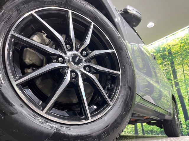 【16インチアルミホイール】外観にマッチしたアルミホイールを装着しております。各種アルミホイールや、スタッドレスタイヤも取扱いしております。是非ご相談ください♪