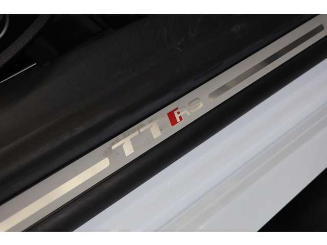 �ڂ����I�v�V������ڍׂ͕��Ќ����z�[���y�[�W������������������܂��B