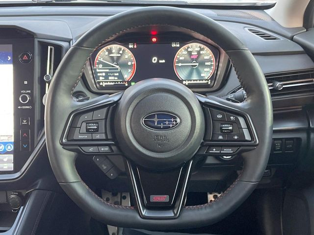 �y�����v�����X�e�A�����O�z�㎿�Ȋv���g�p���邱�ƂŁA��ɂ����������݂ƂĂ��^�]���₷���n���h���ł���