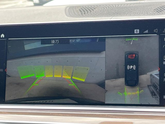 ���p�m���~�b�N�r���[���j�^�[:��p�̃J�����ɂ��A�ォ�猩���낵���悤�Ȏ��_��360�x�N���}�̎��͂��m�F���邱�Ƃ��ł��܂������p�������m�F���₷���A�����ꏊ�ł̐؂�Ԃ��⒓�Ԃ��X���[�Y�ɍs���܂��B