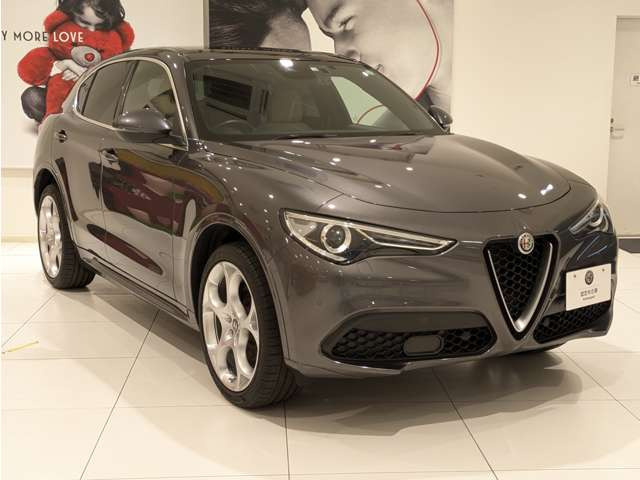 ステルヴィオ2.2 ターボ ディーゼル Q4 ヴェローチェ 4WD