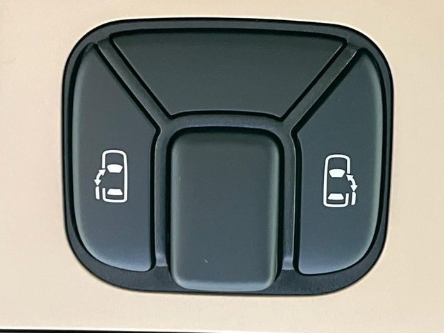 �y�����p���[�X���C�h�h�A�z�X�}�[�g�L�[��^�]�Ȃ̃X�C�b�`�Ō�ȗ����X���C�h�h�A�̊J���\���d��������͂����ăh�A���J����K�v�������A�����Ȃ��q�l�ł��ȒP�ɊJ���߂ł����K�ł���