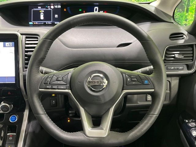 �y�����v�����X�e�A�����O�z�㎿�Ȋv���g�p���邱�ƂŁA��ɂ����������݂ƂĂ��^�]���₷���n���h���ł���