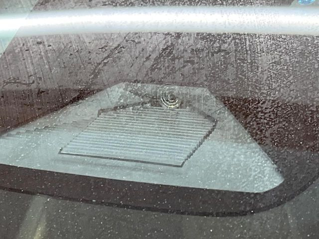 �y�z���_�Z���V���O�z���s���ɑO���̎ԗ�����F�����A�Փ˂������Ȏ��͌x��ƃu���[�L�ŏՓˉ���Ɣ�Q�y�����A�V�X�g�B�����S�Ƀh���C�u�����y���݂��������܂��B