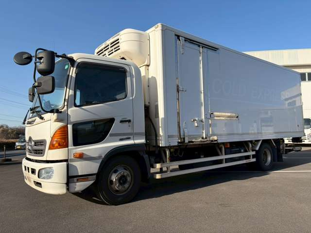 後輪エアサス 低温-30℃ 6200ボディ 標準 格納ゲート 左サイド扉2.9t積載 ラッシング2段 システムフロア カーナビ電格ミラー 集中ロック PS PW 燃焼装置 ABS エアバック冷凍機温度確認中