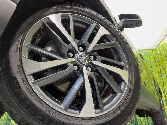 �y����18�C���`�A���~�z�C�[���z�O�ςɃ}�b�`���������A���~�z�C�[���𑕒����Ă���܂��B�e��ЊO�A���~�z�C�[����A�X�^�b�h���X�^�C�����戵�����Ă���܂��B���񂲑��k����������