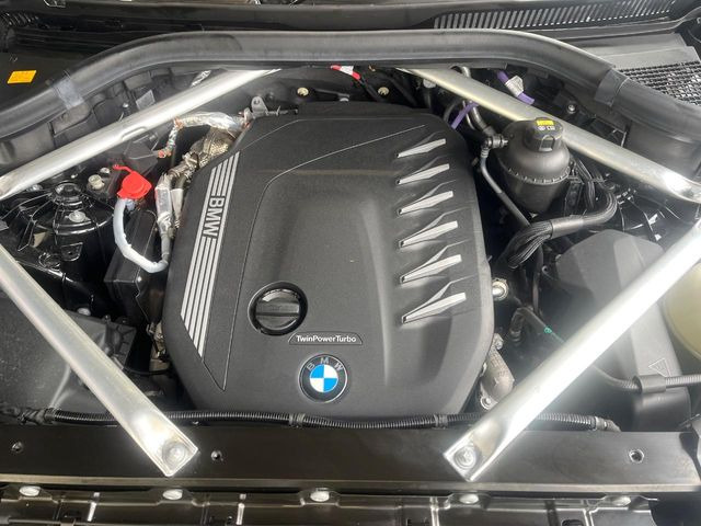 �����X�ł́A�e���[�J�[�̐�p�f�f�e�X�^�[�𓱓��B���Ǝ��i�����e�N�j�J���X�^�b�t���풓���Ă���܂��̂ŁA������̍ۂɂ����S���Ă����p���������܂��B