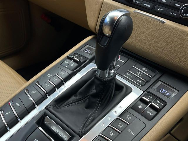 ��MT���[�h�t��AT:�ʏ�͎����ł����Ȃ���ϑ�(�M�A�`�F���W)���h���C�o�[�̑���ɂ���ĈӐ}�I�ɕς�����V�X�e���ł��B����w���i�̃h���C�u�����y���݂��������܂�!